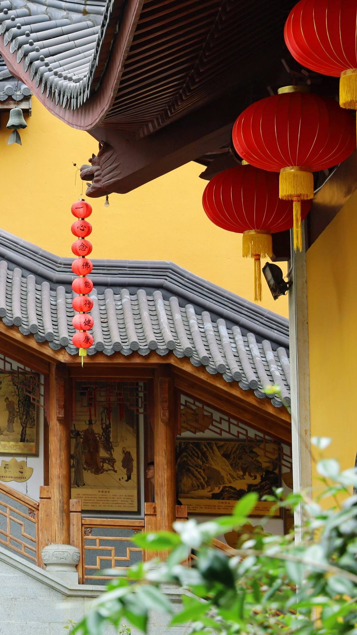 山水画中游：黑白意境下的手机锁屏之旅详细内容5